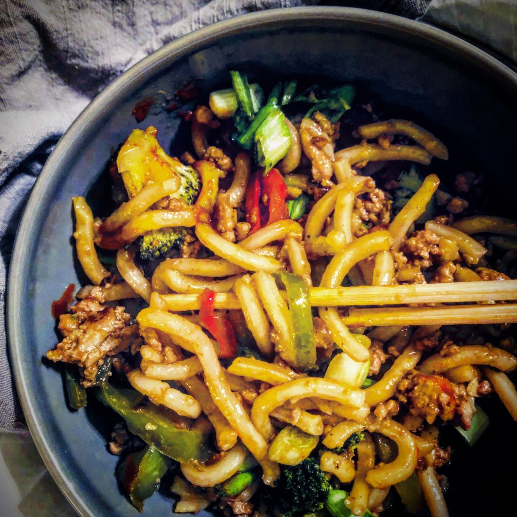 So Easy - Beef, Broccoli & Noodle Stir-fry – The 2 Spoons