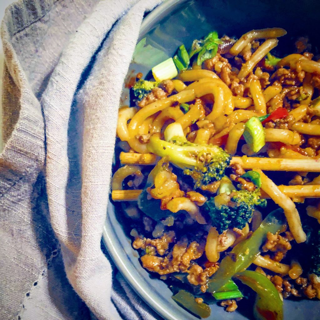 so-easy-beef-broccoli-noodle-stir-fry-the-2-spoons